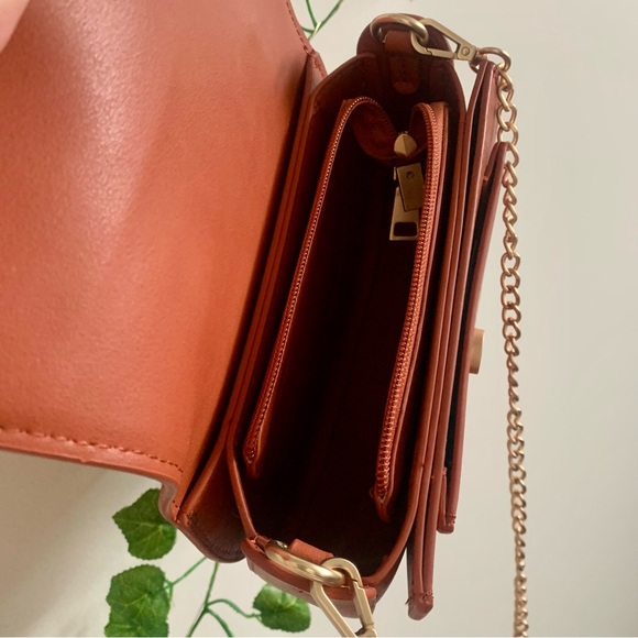 Melie Bianco faux leather crossbody - Picture 6 of 6
